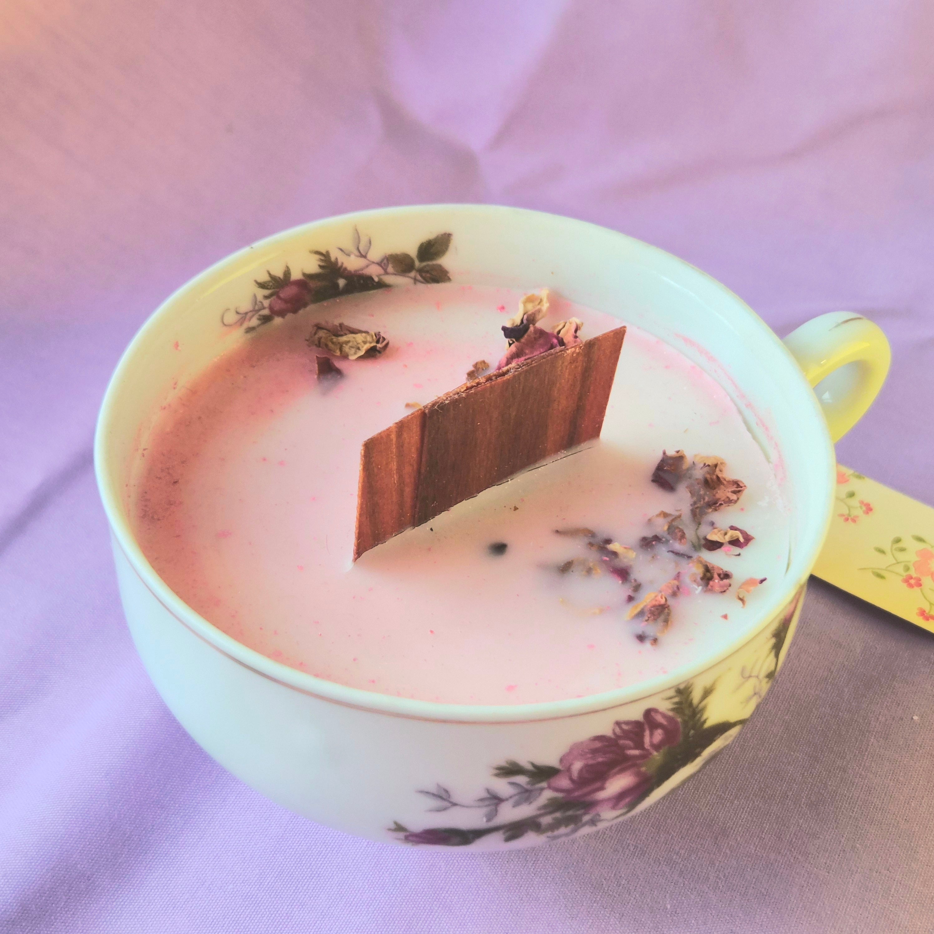 Vanilla Rose Vintage Teacup Candle